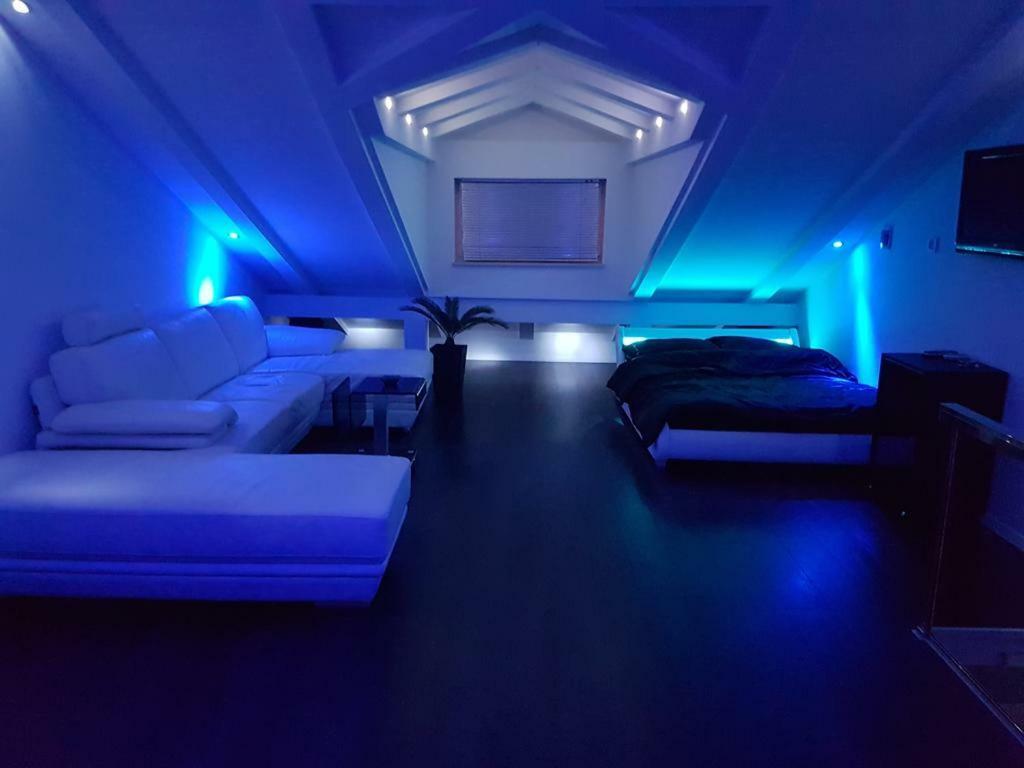 Penthouse Jacuzzi & Pool Apartmants Опатия Экстерьер фото